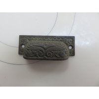 Vintage Viktorianisch Verzierte Schubladengriff Pull Schrank Schreibtisch Nachttisch Kommode Buffet Datei Salvage Repurpose von BLINKIEWELLSVINTAGE