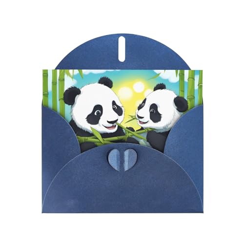 Horizontale Weihnachtskarte mit zwei glücklichen Pandas, mit blauem herzförmigem Umschlag und zum Schreiben verschiedener Weihnachtsgrüße Horizontale Weihnachtskarte mit zwei glücklichen Pandas, mit blauem herzförmigem Umschlag und zum Schreiben verschiedener Weihnachtsgrüße von BOAIHH