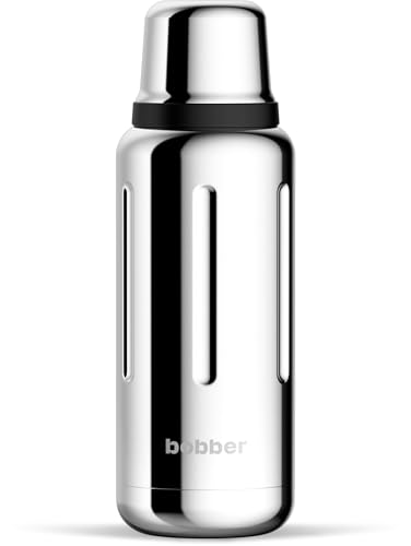 Bobber Vakuumisolierte Edelstahl-Wasserflasche mit Becherdeckel, spülmaschinenfest, hält Getränke 48 Stunden heiß und 72 Stunden kalt, dreiwandige Thermoflasche (glänzend) von BOBBER