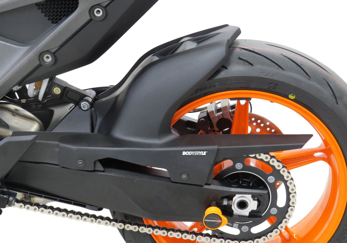 BODYSTYLE Raceline Hinterradabdeckung ABS Kunststoff Carbon Look für KTM 990 Duke, 990 Duke R von BODYSTYLE