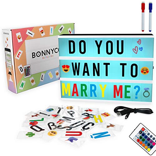 Light Box mit Farbwechsel, 400 Buchstaben, Emojis, 2 Stifte, USB - BONNYCO | Ä Ö Ü ß | Led Lichtkasten Buchstaben 16 Farben mit Programme | Led Leuchtkasten Schlafzimmer Wohnzimmer Deko & Geschenk von BONNYCO