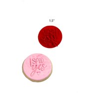 Braut Shower Keksstempel "I Said Yes" Fondant 1, 5" Durchmesser Braut Shower Keksstempel "I Said Yes" Fondant 1, 5" Durchmesser von BREADSTAMPS