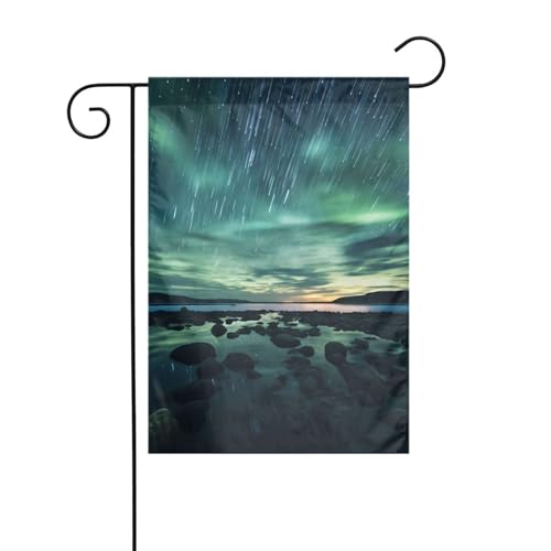 BROLEO Gartenflaggenmast mit Motiv Meer unter der Aurora Borealis, Dekoration, modisch, 30,5 x 45,7 cm von BROLEO