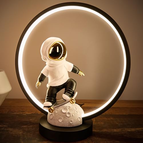 BRUBAKER Astronaut Skateboarder auf dem Mond - 33 cm Tischlampe mit LED Ring - Weltraum Skateboard Nachttischlampe mit indirekter Beleuchtung und USB-C Stecker - Handbemalte moderne Deko Lampe von BRUBAKER