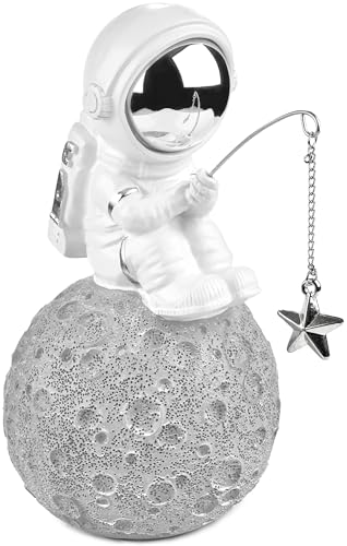 BRUBAKER Dekofigur Astronaut angelt nach Sternen - Angler sitzt auf dem Mond - 17 cm Weltraum Figur mit Angel und verchromtem Helm - Handbemalte Raumfahrt Statue modern - Weiß und Silber von BRUBAKER