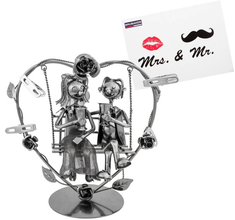 BRUBAKER Dekofigur Hochzeitsgeschenk Brautpaar auf Schaukel mit Herz (1 St., mit Glückwunschkarte), kunstvolles Geldklammer aus Metall von BRUBAKER