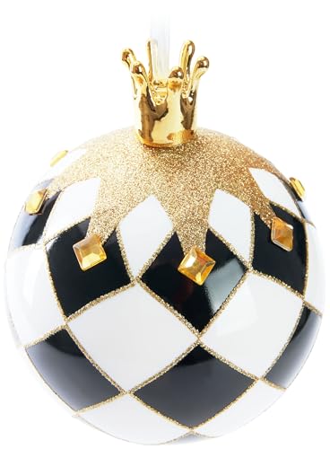 BRUBAKER Premium Weihnachtskugel Schach König - 10 cm Baumkugel aus Glas mit Schachbrett Muster - Weihnachtsbaumkugel mit Porzellan Figur Krone Gold - Handbemalte Christbaumkugel von BRUBAKER