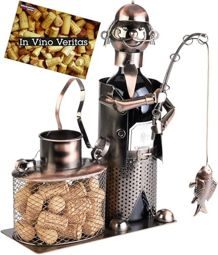 BRUBAKER Weinflaschenhalter Angler mit Fisch und Eimer für Korken Aufbewahrung - Flaschenhalter aus Metall - Geschenk Metallfigur - Weingeschenk Flaschenständer mit Geschenkkarte - Farbe: Kupfer von BRUBAKER