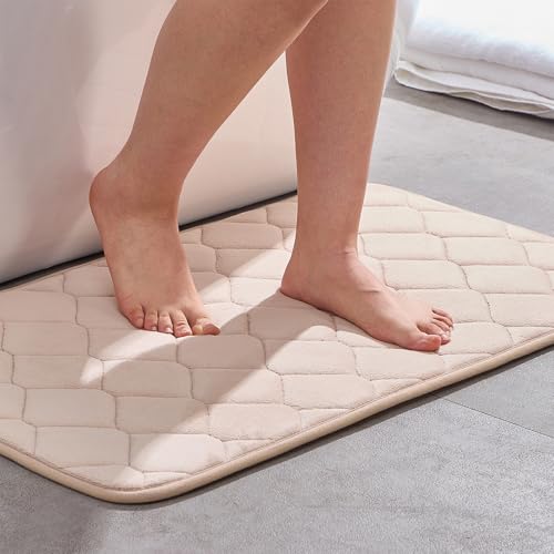 BSAOUTZ Badematte aus Memory-Schaum, weicher Samt, super saugfähig, rutschfest, dicker Badteppich für Badezimmer, WC, Dusche, Maschinenwäsche und Badewanne, 40,6 x 61 cm, Beige BSAOUTZ Badematte aus Memory-Schaum, weicher Samt, super saugfähig, rutschfest, dicker Badteppich für Badezimmer, WC, Dusche, Maschinenwäsche und Badewanne, 40,6 x 61 cm, Beige von BSAOUTZ