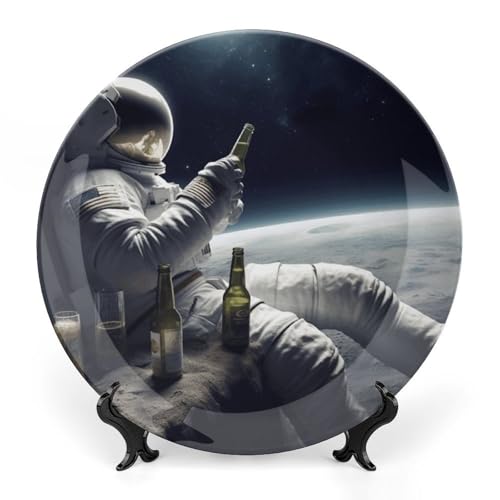 BSCKKDMN Dekorativer Teller mit Astronaught mit Bierporzellan, dekorative Keramikteller mit Präsentationsständer, handgefertigte Keramik-Ornament, Wandkunst, Dekoration für Zuhause, Küche von BSCKKDMN