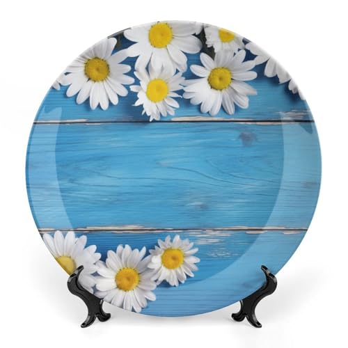 Dekorativer Teller aus Knochenporzellan mit Gänseblümchen, aus blauem Holz, dekorative Keramik-Teller mit Präsentationsständer, handgefertigte Keramik-Ornamente, Wandkunst, Dekoration für Zuhause Dekorativer Teller aus Knochenporzellan mit Gänseblümchen, aus blauem Holz, dekorative Keramik-Teller mit Präsentationsständer, handgefertigte Keramik-Ornamente, Wandkunst, Dekoration für Zuhause von BSCKKDMN