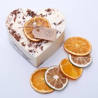 Schönheitsduft Handgemachte Herzform Duft Sojawachskerze Mit Geschredderten Zimtstäbchen von BSents