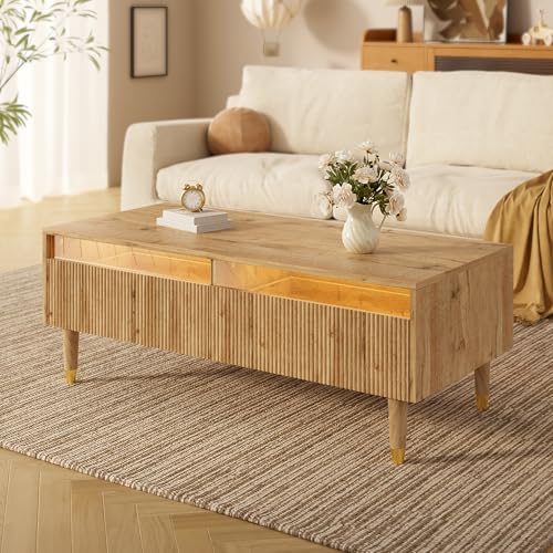BTM Dieser Moderne LED-Couchtisch verfügt über eine gewellte Schubladenplatte, Gold-holzfarbene Beine, Zwei Schubladen und einen farbwechselnden LED-Lichtstreifen von BTM