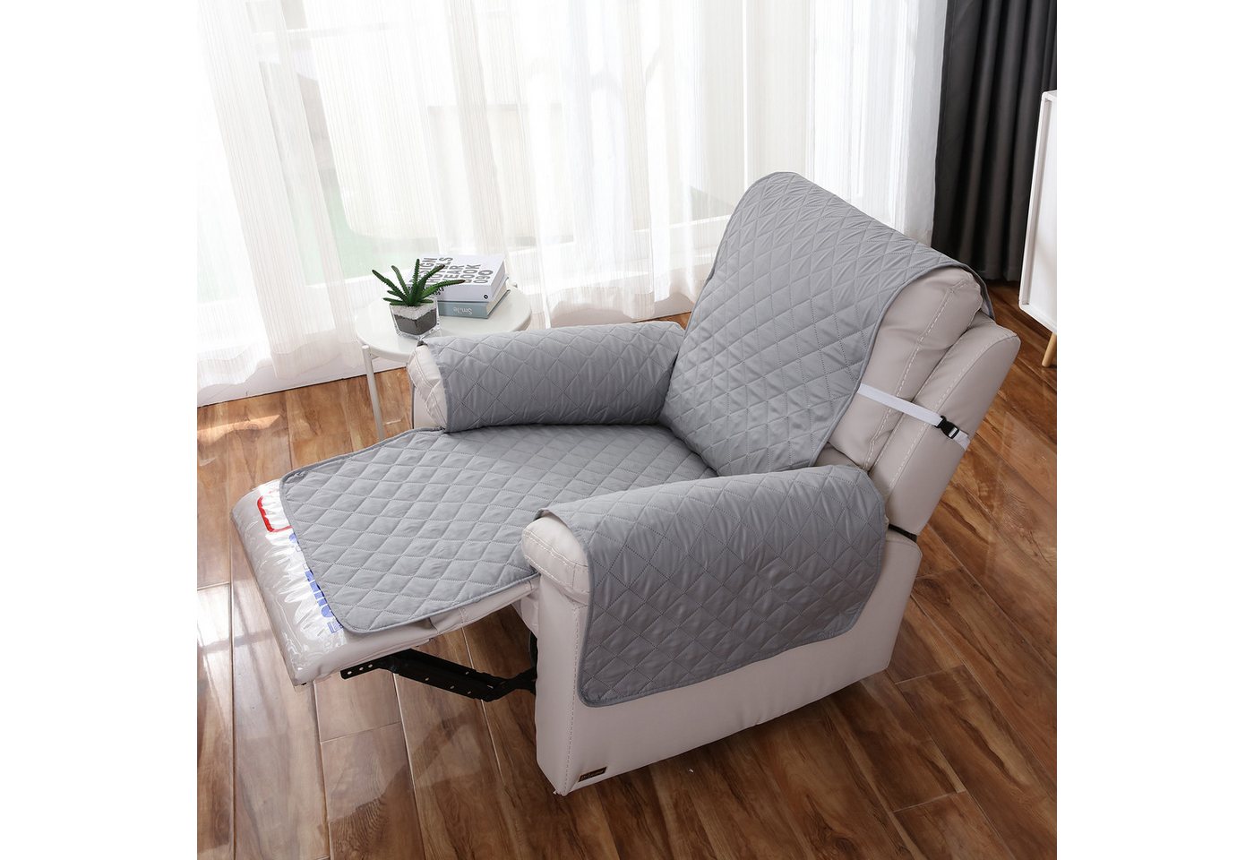 BTTO Sesselschoner Sesselbezug Möbelschutz mit elastischem Band, Gesteppter Sofaschoner, 55 x 200 cm BTTO Sesselschoner Sesselbezug Möbelschutz mit elastischem Band, Gesteppter Sofaschoner, 55 x 200 cm von BTTO