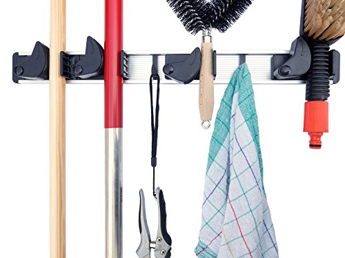 Mophalter/Besenhalter/Gerätehalter oder auch Hakenleiste mit 4 Klemmhaltern und 3 Haken für Besen, Mop und Gartenwerkzeug von BÜMAG // multifunktionälle Ordnungsleiste für Garage oder Gartenhaus Mophalter/Besenhalter/Gerätehalter oder auch Hakenleiste mit 4 Klemmhaltern und 3 Haken für Besen, Mop und Gartenwerkzeug von BÜMAG // multifunktionälle Ordnungsleiste für Garage oder Gartenhaus von BÜMAG