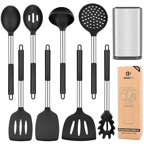 Silikon-Kochutensilien-Set mit Halter, 8-teiliges Antihaft-Kochgeschirr mit Edelstahlgriff, BPA-freie hitzebeständige Küchengeräte mit Spateln, Drehern, Löffeln, Abschäumer und Nudelgabel (SCHWARZ) Silikon-Kochutensilien-Set mit Halter, 8-teiliges Antihaft-Kochgeschirr mit Edelstahlgriff, BPA-freie hitzebeständige Küchengeräte mit Spateln, Drehern, Löffeln, Abschäumer und Nudelgabel (SCHWARZ) von BUNDLEPRO