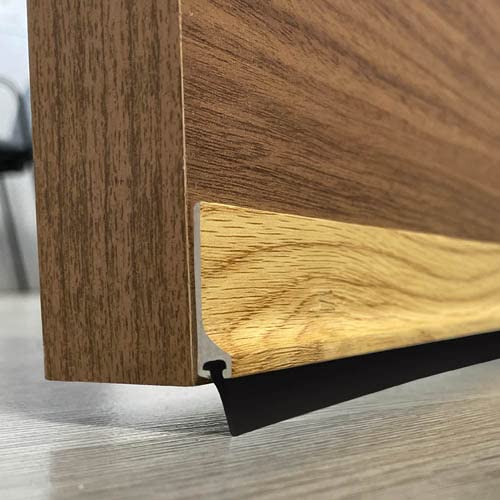 BURCASA - Türdichtung aus hartem PVC, Eiche, 1 Meter und 12 mm Franse. Doppelseitige Klebebefestigung. BURCASA - Türdichtung aus hartem PVC, Eiche, 1 Meter und 12 mm Franse. Doppelseitige Klebebefestigung. von BURCASA