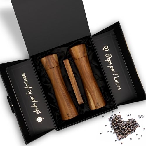 BUTLERBELL® Salz und Pfeffermühle Holz inkl. Untersetzer in Luxus Geschenkbox ideal als Hochzeitsgeschenk | Geschenke zur Hochzeit | Hochzeitsgeschenke für Brautpaar (Italienisch) von BUTLERBELL
