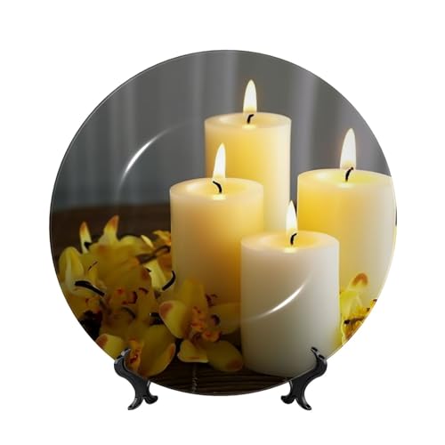 BWLHJKE Dekorativer Teller aus Knochenporzellan, gelber Schmetterling mit weißen Kerzen, personalisierbar, Porzellanteller mit Präsentationsständer, dekorative Keramikplatte zum Aufhängen, Ornament von BWLHJKE