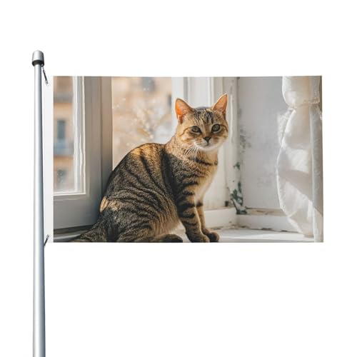 Gartenflagge mit Katze, die auf der Fensterbank sitzt, 90 x 150 cm, kein Verblassen, doppelseitige Hausflaggen, Outdoor-Banner, Dekoration für Innenhof, Veranda, Rasen Gartenflagge mit Katze, die auf der Fensterbank sitzt, 90 x 150 cm, kein Verblassen, doppelseitige Hausflaggen, Outdoor-Banner, Dekoration für Innenhof, Veranda, Rasen von BYPPJGH