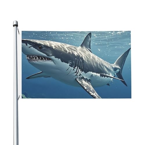 Great White Shark Welcome Gartenflagge, 90 x 150 cm, kein Verblassen, doppelseitige Hausflaggen, Outdoor-Banner, Dekoration für Innenhof, Veranda, Rasen Great White Shark Welcome Gartenflagge, 90 x 150 cm, kein Verblassen, doppelseitige Hausflaggen, Outdoor-Banner, Dekoration für Innenhof, Veranda, Rasen von BYPPJGH