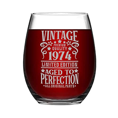 Vintage 1974 Geburtstag Limited Edition Aged to Prefection Geburtstag Premium Qualität Geburtstagsgeschenk für Männer Lustiges Weinglas ohne Stiel Lasergravur Whiskyglas Schnapsglas Einzigartige Idee von BYRON HOYLE