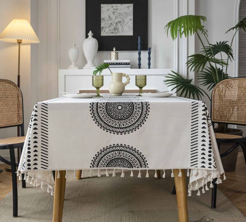 BYSURE Tischdecke (1-tlg), Tischdecke aus Polyester mit Quasten von BYSURE