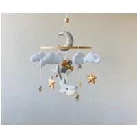 Baby Mobile Junge Personalisierung Aus Filz Grau Wal Meer Ozean Wolken Und Mond Hängekrippe Handgemacht Geschenke Für Neugeborene Baby Mobile Junge Personalisierung Aus Filz Grau Wal Meer Ozean Wolken Und Mond Hängekrippe Handgemacht Geschenke Für Neugeborene von BaLenadecor
