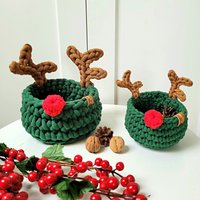 Rentier Korb, Gestrickter Weihnachtskorb Mit Geweih, Ormanets Für Weihnachten, Geschenk, Waldgrün Gehäkelter Kleiner Korb Roter Nase Rentier Korb, Gestrickter Weihnachtskorb Mit Geweih, Ormanets Für Weihnachten, Geschenk, Waldgrün Gehäkelter Kleiner Korb Roter Nase von BabemiLove