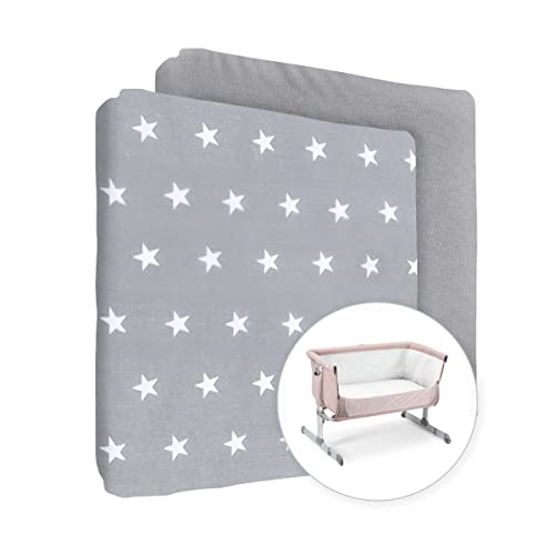 Spannbettlaken für das Kinderzimmer, 100 % Baumwolle, passend für Next2Me Kinderbett, Weiße Sterne + Grau, 2 Stück von Baby Comfort