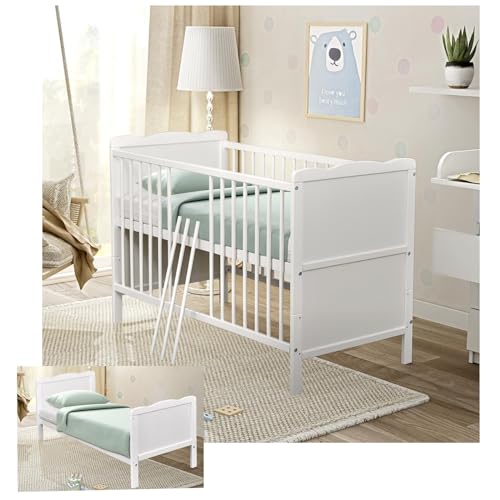 Baby Delux Babybett 60x120 cm weiß Kinderbett mit Aloe Vera Matratze umbaubar zum Juniorbett mit Beißschienen Max von Baby Delux
