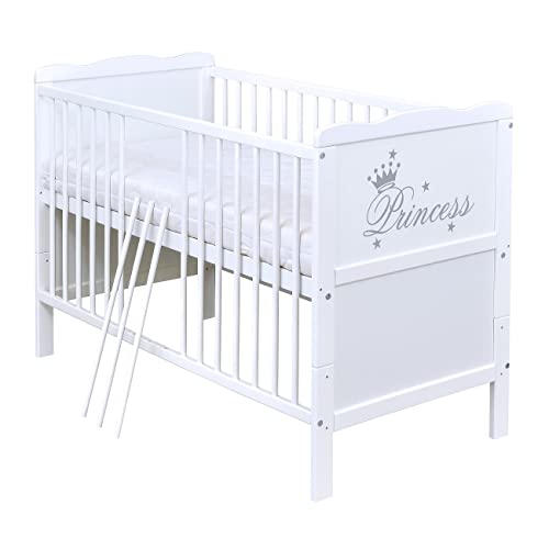 Baby Delux Babybett 60x120 Gitterbett umbaubar Juniorbett Princess Weiß mit Matratze inkl. Beißschienen von Baby Delux