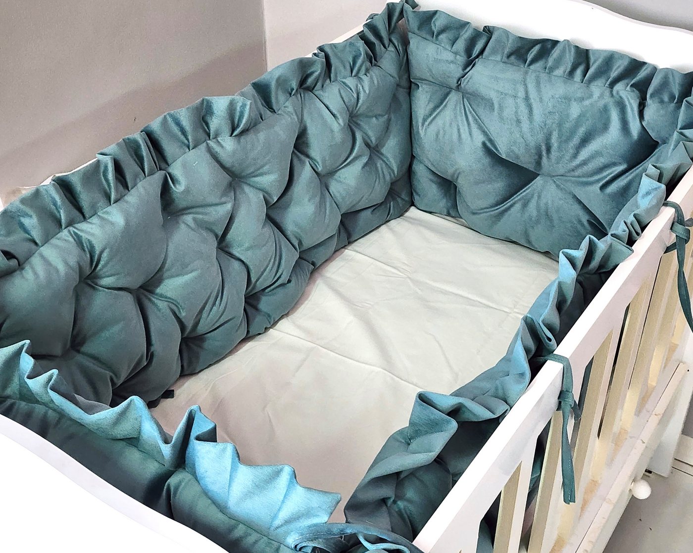 Baby Fancyroom Bettnestchen Samt Bettumrandung Nestchen Volant Kantenschutz Babybett Gitterbett, (weicher Samtstoff, hochwertig, Bettwäsche oder Bettumrandung), Mit Liebe handgefertigt, Premium Samt, Babynestchen, Babynest von Baby Fancyroom