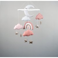 Baby Mädchen Mobile Regenbogen Kinderzimmer, Wolke Mond Und Gold Sterne von BabyBellsMobile