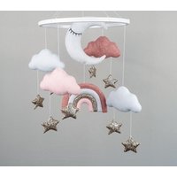 Krippe Baby Mobile Mädchen, Regenbogen Kinderzimmer, Rosa Wolke Gold Sterne Mobile, Hängende Filz, Kinderzimmer Dekor von BabyBellsMobile