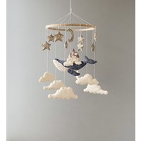 Baby Wolke Mobile, Mond Und Sterne Weltraum Ozean Wal Filz Geschenk Zur Geburt von BabyBellsMobile