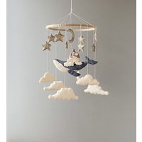 Baby Wolke Mobile, Mond Und Sterne Mobile Kinderzimmer, Weltraum Ozean Wal Filz Krippe Baby-Dusche-Geschenk von BabyBellsMobile