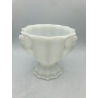 Vintage E.o. Brody Mj-46 Milchglas Sockel Urne Vase Pflanzer Weißes Glas von BabyPopBoutique