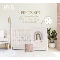 Regenbogen Boho Krippe Bettwäsche Set, Boho Baby Bettwäsche, Regenbogen Kinderzimmer, Personalisierte Decke, Neutrale Ton Kinderzimmer von BabySprinklesCo