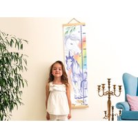 Einhorn Wachstumskarte Für Kleinkind Mädchen, Regenbogen Thema Kinderzimmer, Aquarell Hängende Höhenkarte, Leinwand Druck Spielzimmer von BabyTriffle