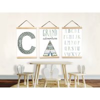 Waldlandschaft Kinderzimmer Dekor Junge Mit Alphabet, Leinwand 3Er Set Druckbar, Grand Adventure Wandkunst Druck, Baby Name Print Schlafzimmer von BabyTriffle