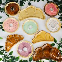 Donut Und Croissant Keramikschale - Gebäcktablett Ringschale Schmuckhalter Süsses Bäckergeschirr Sofort Lieferbar von BackBayPottery