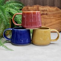 Moderne Steinzeug-Tasse - Mitte Des Jahrhunderts Hand Getöpfert Versandfertig Moderne Steinzeug-Tasse - Mitte Des Jahrhunderts Hand Getöpfert Versandfertig von BackBayPottery