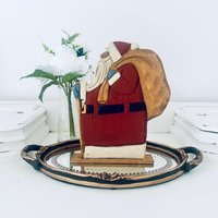 Folklore Holz Santa Hand Bemalte Vintage Massivholz Signiert Weihnachten Shelf Sitter Folklore Holz Santa Hand Bemalte Vintage Massivholz Signiert Weihnachten Shelf Sitter von BackInTimeByAmanda