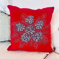 Schneeflocke Kissen Weihnachten Urlaub Perlen Rot Silber 20 "x 20" 100% Mit Daunen Gefüllt von BackInTimeByAmanda