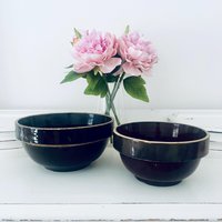 Vintage Glasierte Braune Rührschüsseln 2Er-Set Crock Steingut Salzglasur Primitive 7 & 8 Zoll von BackInTimeByAmanda