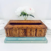Vintage Taschentuchbox Halter Wicker Rattan Schildpatt Gebrannter Bambus Mcm Palm Beach von BackInTimeByAmanda