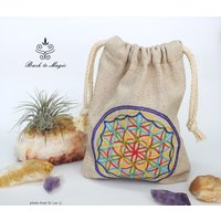 Bestickte Tasche. Blume Des Lebens. Chakren. Heilender Kristallbeutel. Heiler Beutel. Positive Vibes. Heilsteine Säckchen. Esoterik. Spiritualität von BackToMagic
