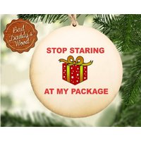 Mein Paket Lustige Weihnachten Ornament Humorvolles Urlaubsgeschenk Für Kerl Gag Geschenk Freund Holz Ornament - Vier Stück Set Verfügbar von BadDaddysWood