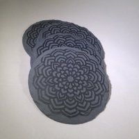 Mandala Geschliffene Schiefer Untersetzer von BadekerDesigns